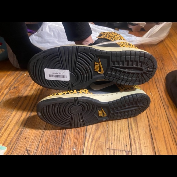 Nike high top leopard printed with red size 7 sneakers.. - Picture 2 of 5